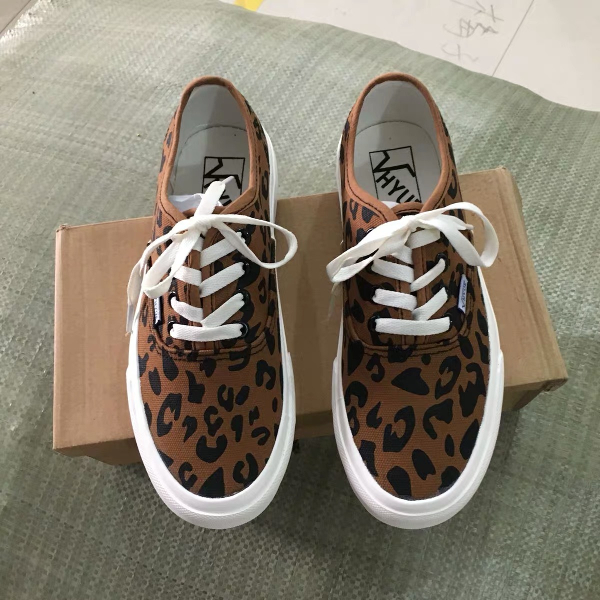 Wild cheetah vibes sneakers SNZZ122 images